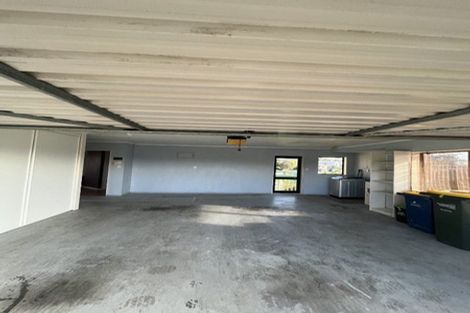 Photo of property in 16 Jubaea Place, Henderson, Auckland, 0610