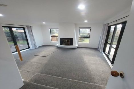 Photo of property in 1 Limousin Place, Grandview Heights, Hamilton, 3200
