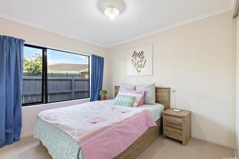 Photo of property in 15 Ironstone Place, Randwick Park, Auckland, 2105