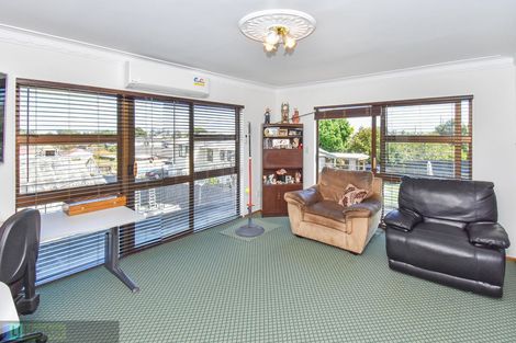 Photo of property in 1/35 Great South Road, Manurewa, Auckland, 2102