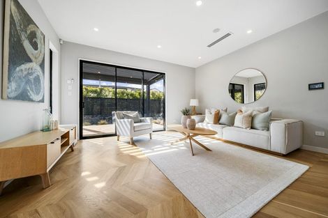 Photo of property in 2 Hanikura Street, Long Bay, Auckland, 0630