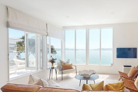 Photo of property in 353a Karaka Bay Road, Karaka Bays, Wellington, 6022