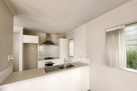 Photo of property in 16u6 Black Rock Road, Newlands, Wellington, 6037