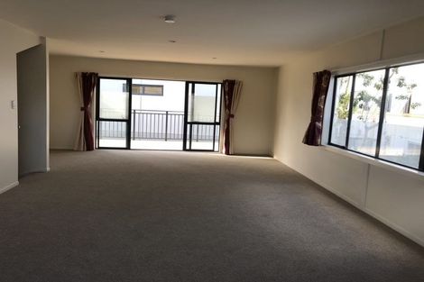 Photo of property in Krisley Court, 1/6 Ambrico Place, New Lynn, Auckland, 0600