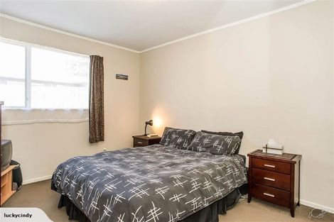 Photo of property in 146u2 Newlands Road, Newlands, Wellington, 6037