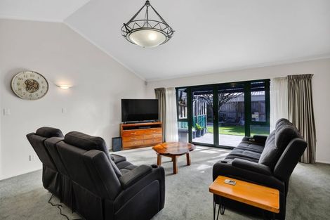 Photo of property in 190 Glover Road, Hawera, 4610