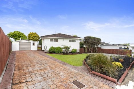 Photo of property in 62 Hutchinsons Road, Bucklands Beach, Auckland, 2014