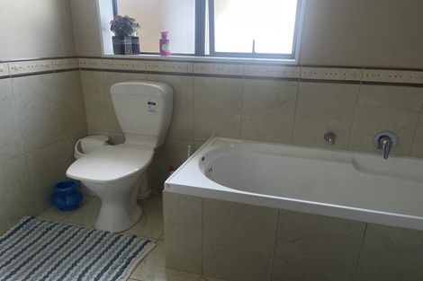 Photo of property in 12 Exotic Place, Massey, Auckland, 0614