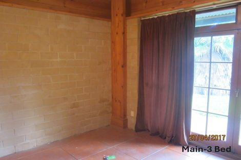 Photo of property in 1812 Kaipara Coast Highway, Kaukapakapa, 0984