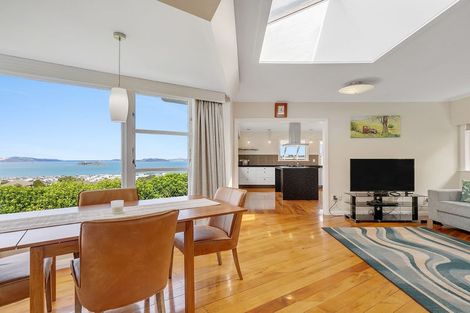 Photo of property in 115 Dowse Drive, Maungaraki, Lower Hutt, 5010