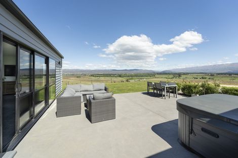 Photo of property in 77 Leaning Rock Road, Springvale, Alexandra, 9393