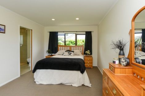 Photo of property in 22 Otatara Road, Taradale, Napier, 4112