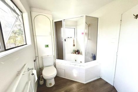 Photo of property in 76 Onewa Road, Northcote Point, Auckland, 0627