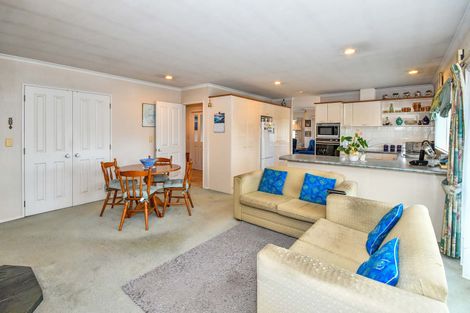 Photo of property in 83 Rushgreen Avenue, Pahurehure, Papakura, 2113