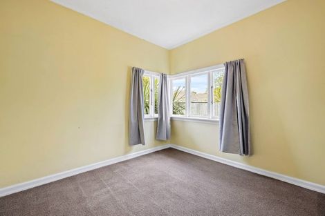 Photo of property in 2/72 Barton Street, Woolston, Christchurch, 8023