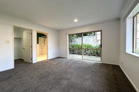 Photo of property in 3 Chesterton Terrace, Henderson, Auckland, 0612
