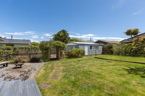 Photo of property in 125 Arawhata Road, Paraparaumu, 5032