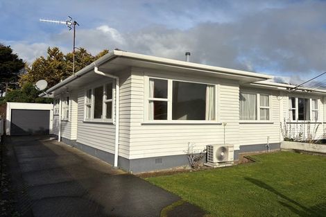 Photo of property in 120 Weraroa Road, Levin, 5510