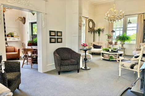 Photo of property in 22 Domain Road, Waipawa, 4210