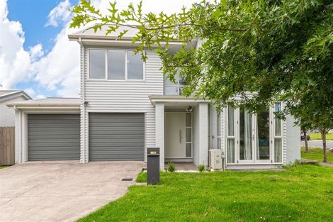 Photo of property in 1 Tarapiroe Avenue, Takanini, 2112