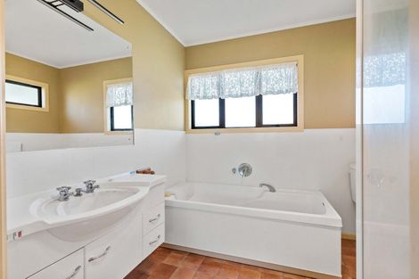 Photo of property in 143 Lorraine Place, Whangamata, 3620