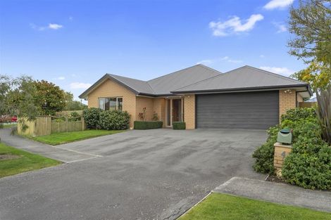 Photo of property in 4 Lowe Place, Rangiora, 7400