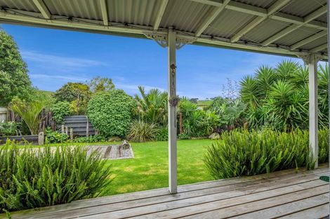 Photo of property in 16 Kawei Road, Ohawe, Hawera, 4671