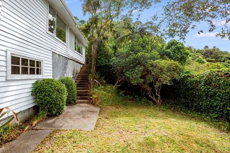 Photo of property in 48 Homewood Crescent, Karori, Wellington, 6012
