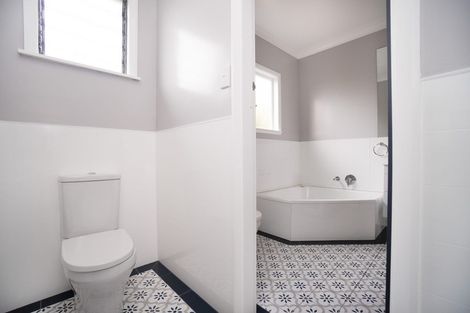 Photo of property in 111 Botanical Road, Takaro, Palmerston North, 4412