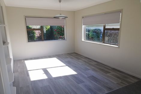 Photo of property in 7 Kathleen Place, Rainbow Point, Taupo, 3330