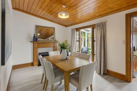 Photo of property in 12 Rodney Road, Northcote Point, Auckland, 0627