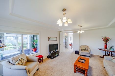 Photo of property in 4 Highgrove Place, Waipukurau, 4200