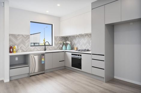 Photo of property in 35 Puhikawa Street, Massey, 0614