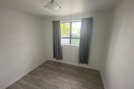 Photo of property in 65 Astley Avenue, New Lynn, Auckland, 0600