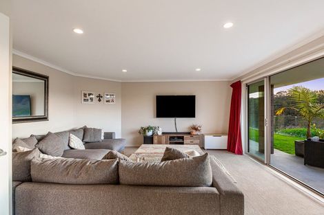 Photo of property in 92 Taiapa Valley Road, Muriwai, Waimauku, 0881