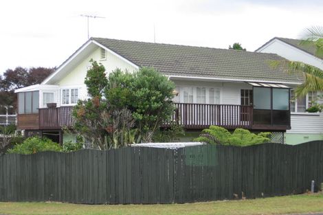 Photo of property in 39 Butterworth Drive, Glendene, Auckland, 0602