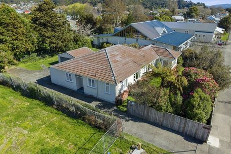 Photo of property in 194 Naenae Road, Naenae, Lower Hutt, 5011
