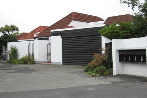 Photo of property in 2/73 Waimairi Road, Upper Riccarton, Christchurch, 8041