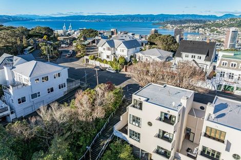 Photo of property in 10 Upland Road, Kelburn, Wellington, 6012