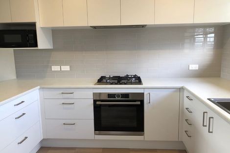 Photo of property in 1/5 Sylvan Crescent, Te Atatu South, Auckland, 0610