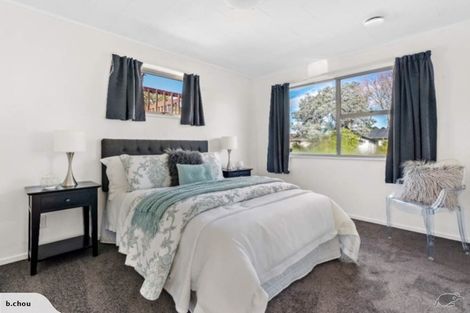 Photo of property in 24 Studfall Street, Pakuranga Heights, Auckland, 2010