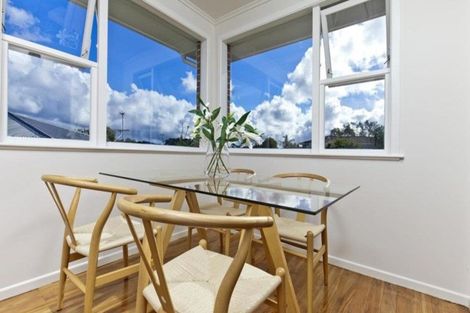 Photo of property in 20 Crompton Road, Massey, Auckland, 0614
