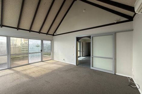 Photo of property in 2/46 Delaware Crescent, Russley, Christchurch, 8042