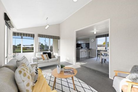 Photo of property in 67 Sandwich Road, St Andrews, Hamilton, 3200