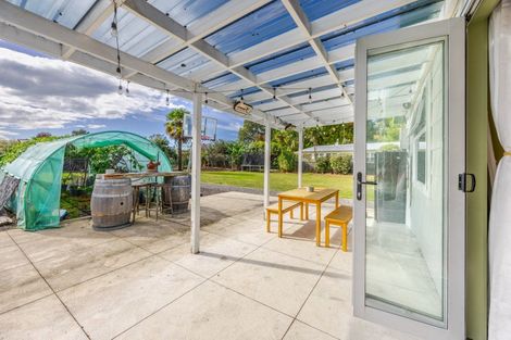 Photo of property in 243 State Highway 2, Clive, 4102