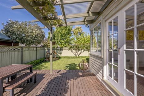Photo of property in 173 Centaurus Road, Saint Martins, Christchurch, 8022