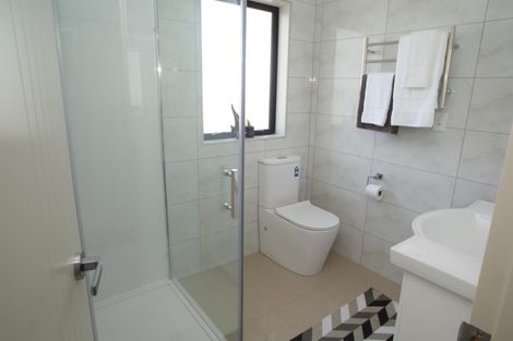 Photo of property in 3a Crompton Road, Massey, Auckland, 0614