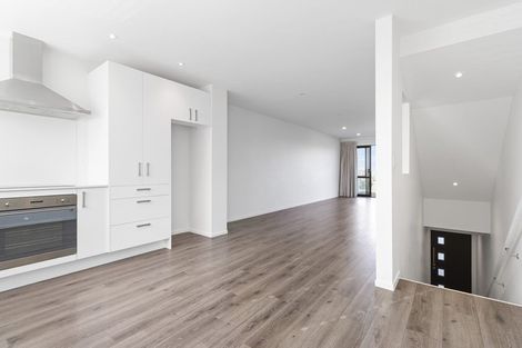 Photo of property in 40 Memorial Park Lane, Hobsonville, Auckland, 0618