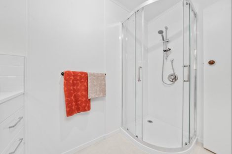 Photo of property in 66 Kent Terrace, Midhirst, Stratford, 4394