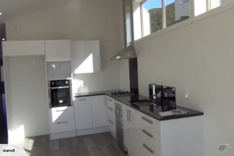 Photo of property in 86a Thurleigh Grove, Karori, Wellington, 6012